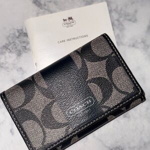 Coach Black and Gray Signature 6-key Key Case- Like New!